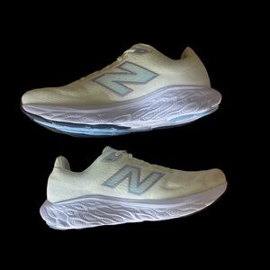 New Balance 880 V14 Running shoes Light Green Yellow and Blue Grey Men’s size 11